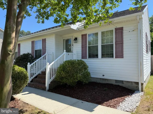 271 S Washington St, Snow Hill, MD 21863