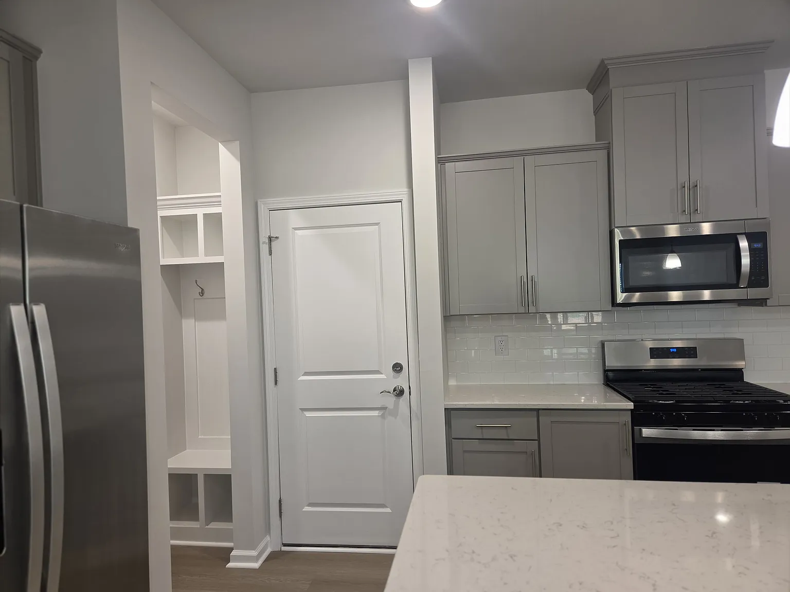 1507 Everton Ave — Photo 2