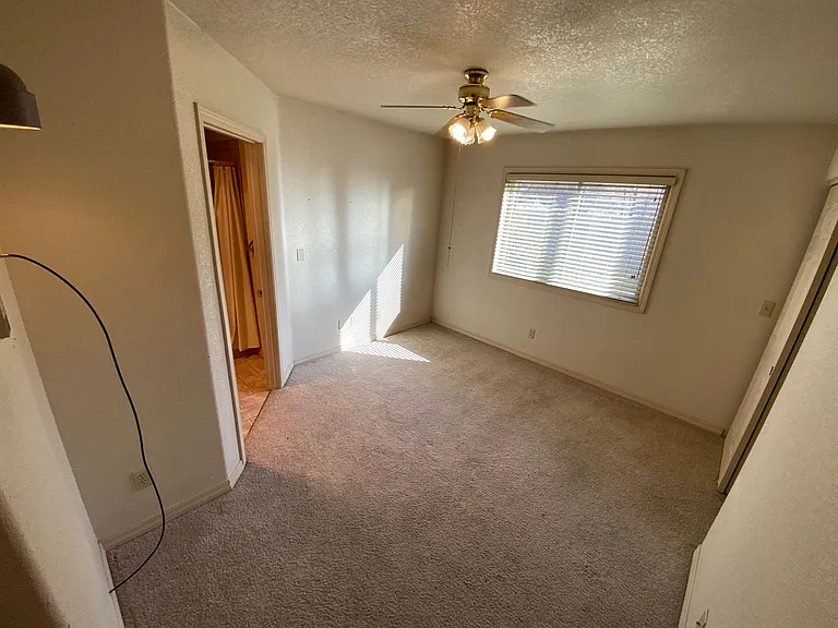 30 Sunshine Ct #B — Photo 7