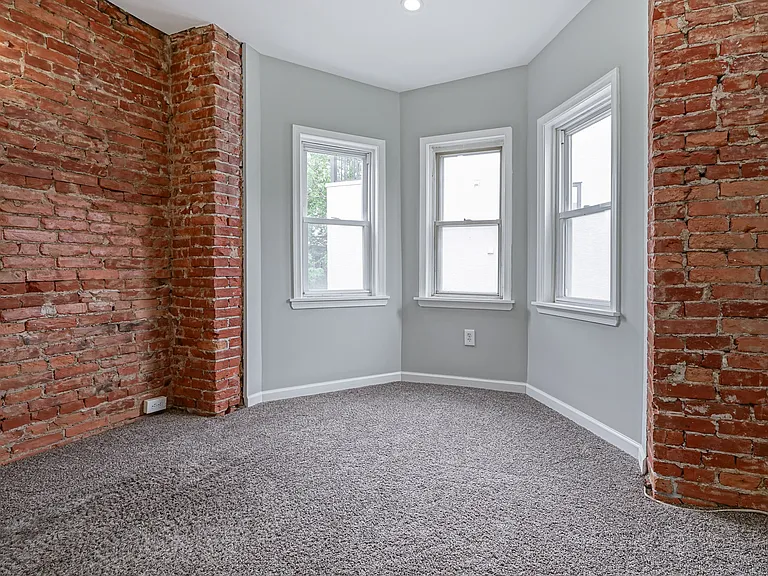 1343 S 19th St — Photo 15