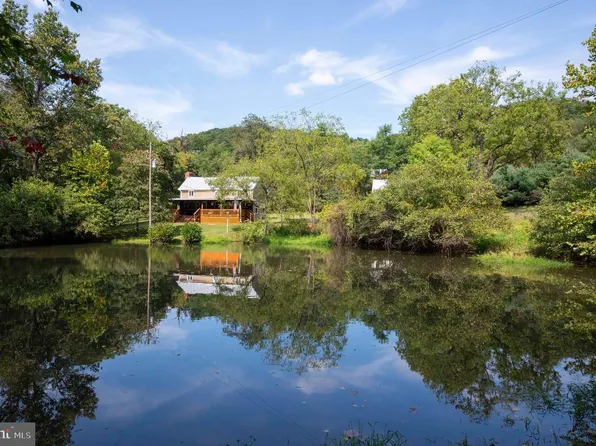 2002 Balkamore Hill Rd, Stanley, VA 22851