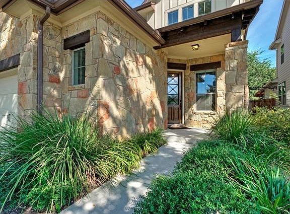 3rd image of 6713 Blarwood Dr