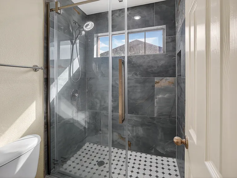 2616 Cove Dr — Photo 31