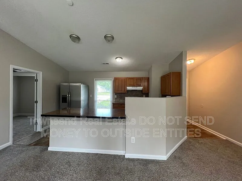 4 bed, 2.0 bath, 1500 sqft, $1,545 — Photo 3