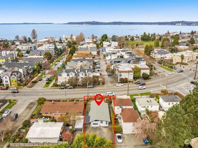 5915 SW Admiral Way, Seattle, WA, 98116