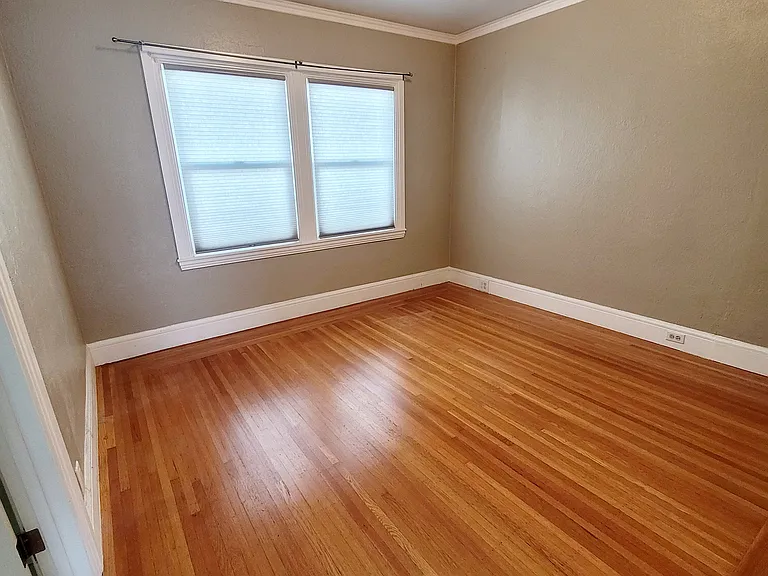 400 Maud Ave — Photo 10