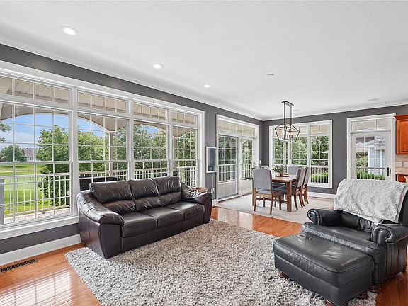 4th image of 2621 Hemel Dr