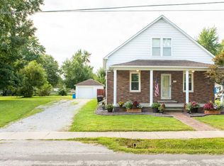 108 Brown St, Brighton, IL 62012