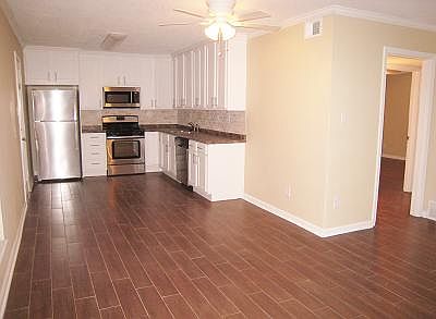 Remodeled Kitchen (May vary per unit)