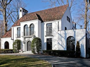 133 Overlook Cir, New Rochelle, NY 10804