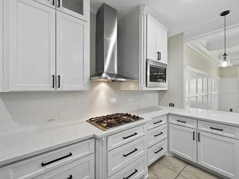 14668 Blakehill Dr — Photo 43