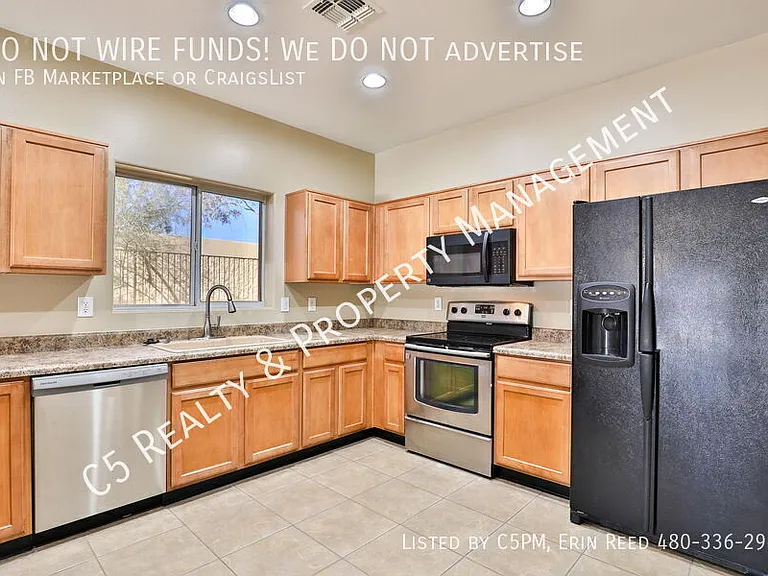 3335 E Yucca St — Photo 11