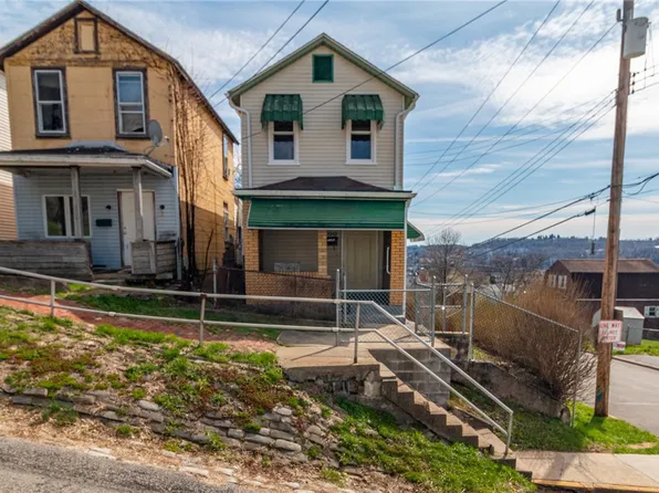 700 6th St, Glassport, PA 15045