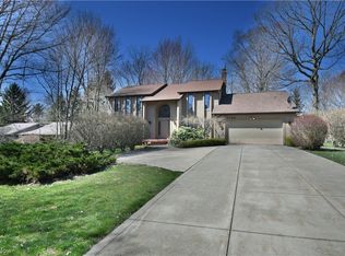 5160 Som Center Rd, Solon, OH 44139