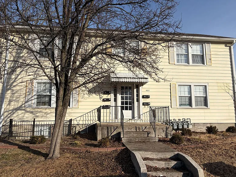 407 Pecan St — Photo 1