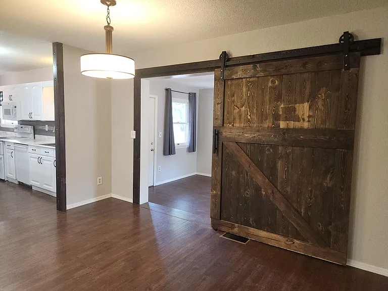1311 N Matterhorn Rd — Photo 10