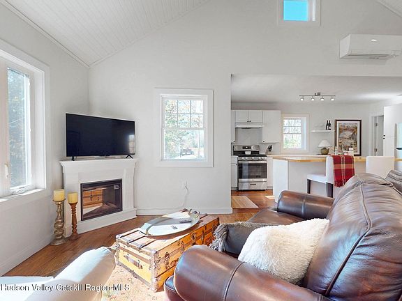 2nd image of 7 Karlstadt Road