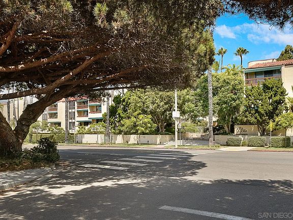 2nd image of 6455 La Jolla Blvd Unit 221