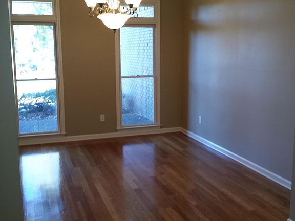 2nd image of 1775 Keenlan Dr W