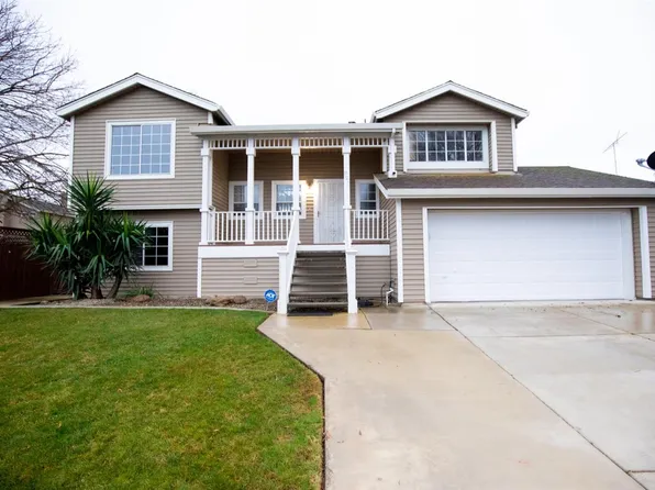 820 Moray Ct, Patterson, CA 95363