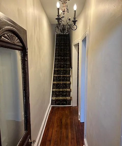 21 E Oxford St — Photo 9