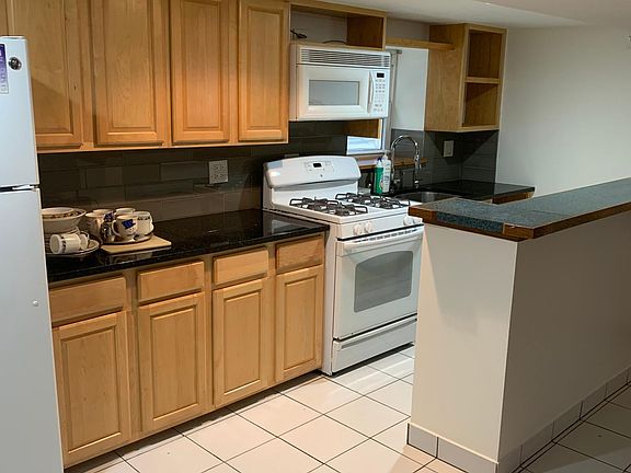 3rd image of 4205 N Richmond St