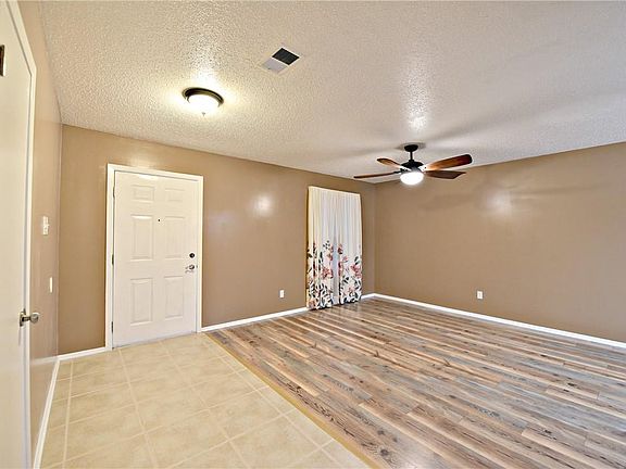 4th image of 11028 Hard Rock Rd