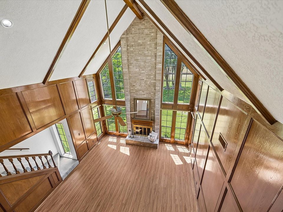 1st image of 3819 Pleasant Valley Dr