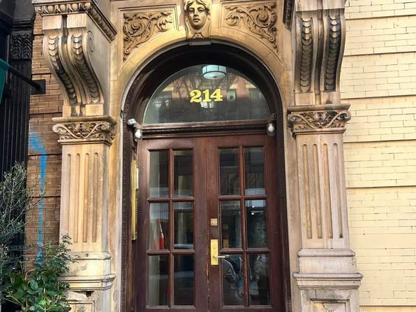 214 Mulberry Street image 10 of 10