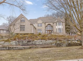1721 Archers Pointe, Rochester Hills, MI 48306
