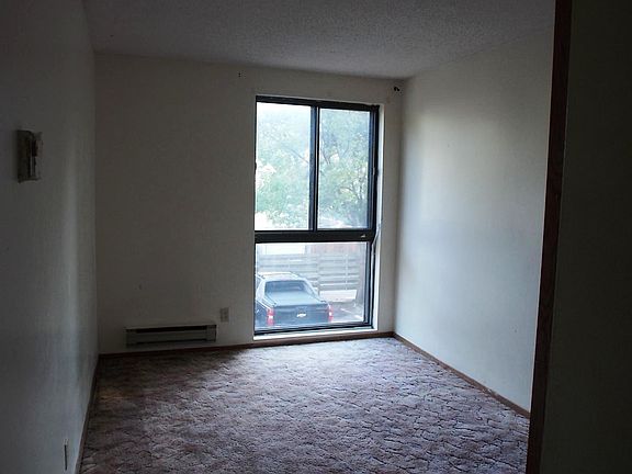 5th image of 925 30th Ave S APT 205