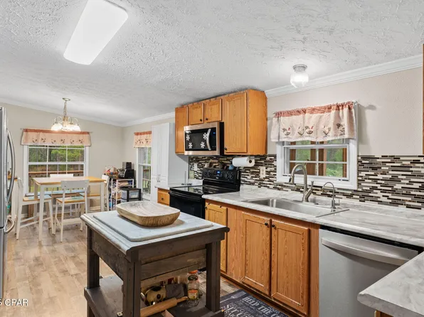 1304 Moon Ct, Southport, FL 32409