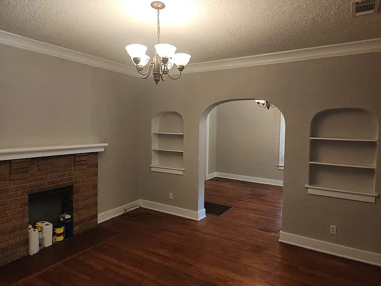 753 N McLean Blvd — Photo 6