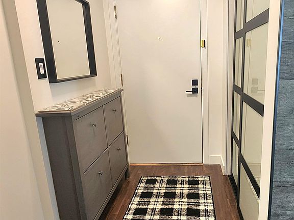 4th image of 921 Thurlow St #204