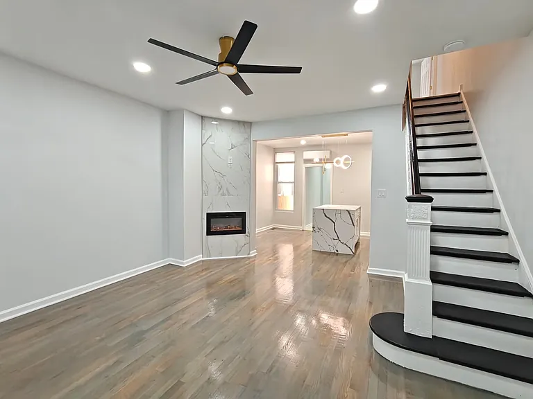 5721 Broomall St — Photo 1