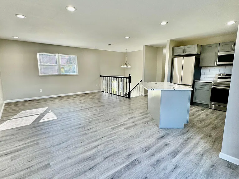 1542 E Meadowbrook Dr — Photo 6