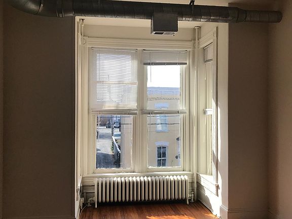 4th image of 911 Prince St APT 3