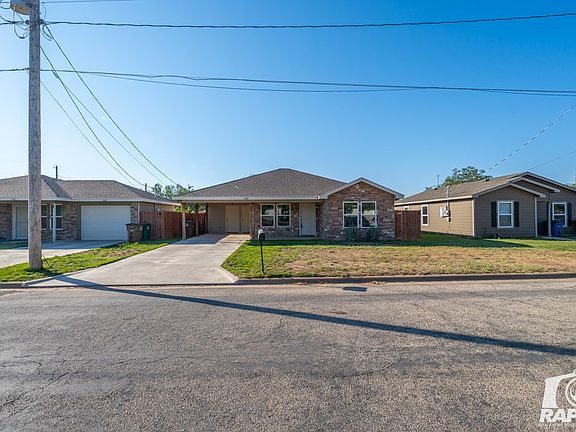 2nd image of 809 W Avenue Z