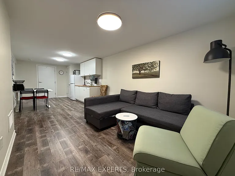 4 McNairn Ct #BASEMENT — Photo 1