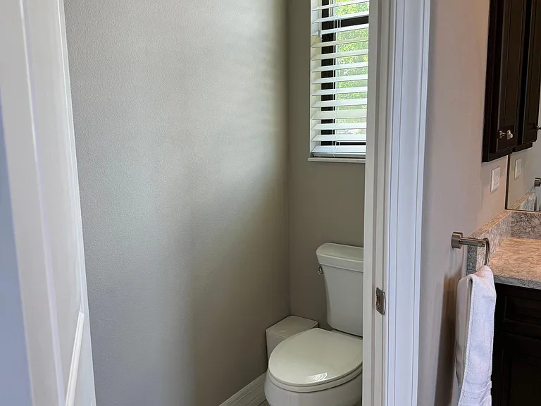 332 Coral St — Photo 25