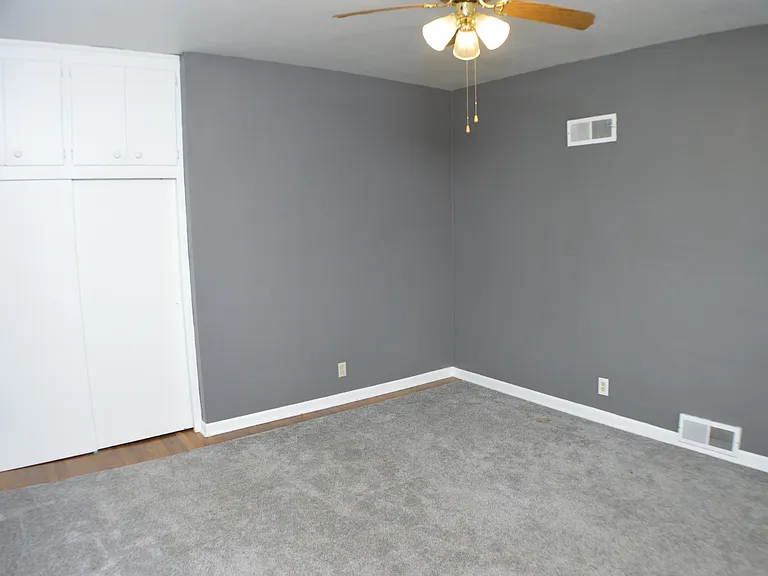 334 W 5th St #2 — Photo 5