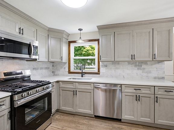 5th image of 142 Olko Cir