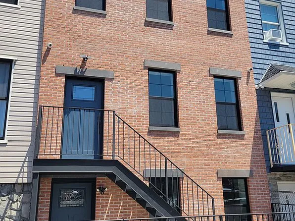 462 Lorimer St, Brooklyn, NY 11206