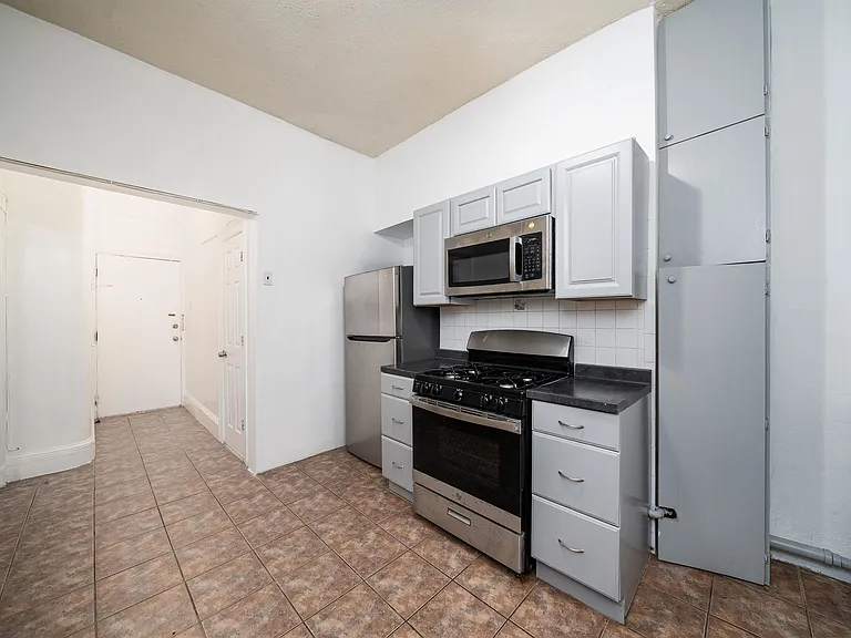 203 Bowers St #2 — Photo 3