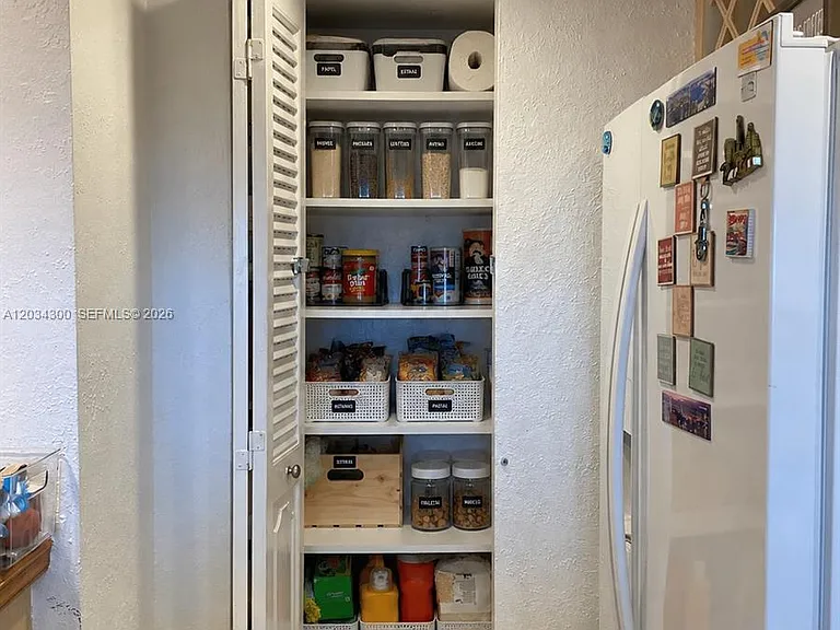 555 NE 15th St #33H — Photo 7
