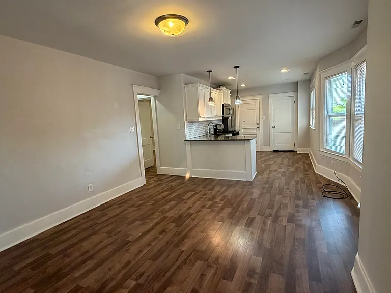 2748 Florian St — Photo 7