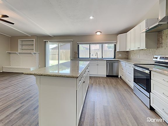3rd image of 5618 Hickory Forest Dr
