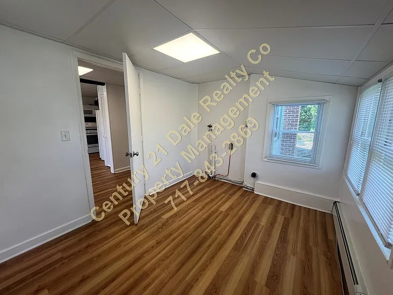 7322 Lincoln Hwy — Photo 17