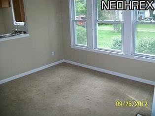 3rd image of 4253 W 217th St