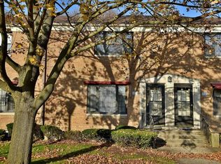 171 Fellows Ct, Elmhurst, IL 60126